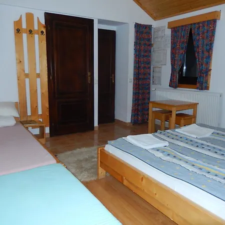 Turul And Camping Remetea (Bihor)